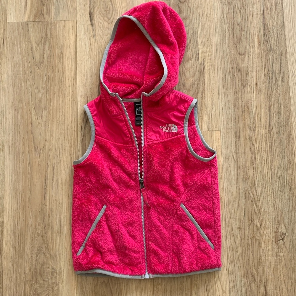 The North face pink girls vest. Size xs 6